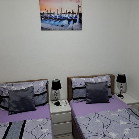 Apartmani Marijamagdalena Gracac  Екстер'єр фото