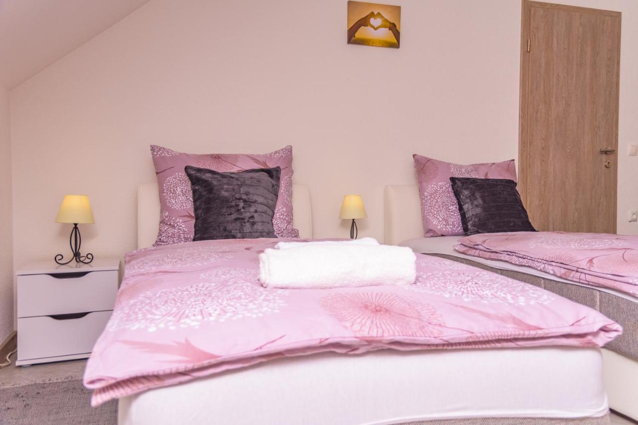 Apartmani Marijamagdalena Gracac  Екстер'єр фото