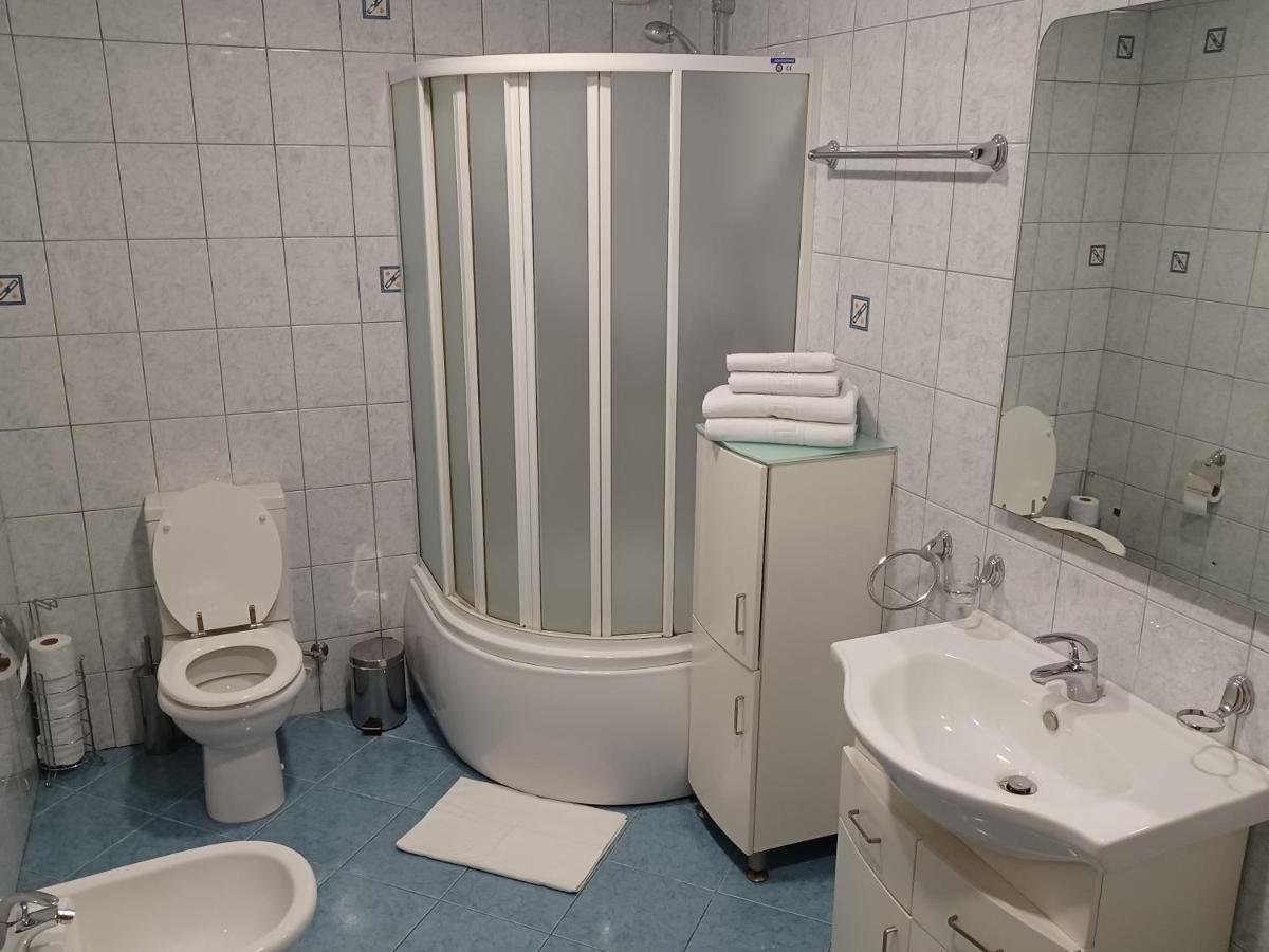 Apartmani Marijamagdalena Gracac  Екстер'єр фото