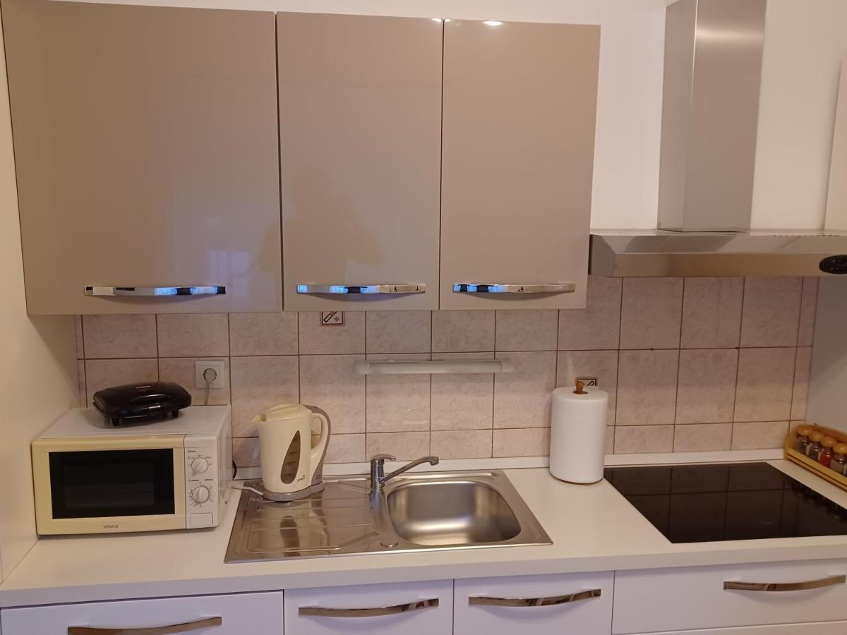 Apartmani Marijamagdalena Gracac  Екстер'єр фото