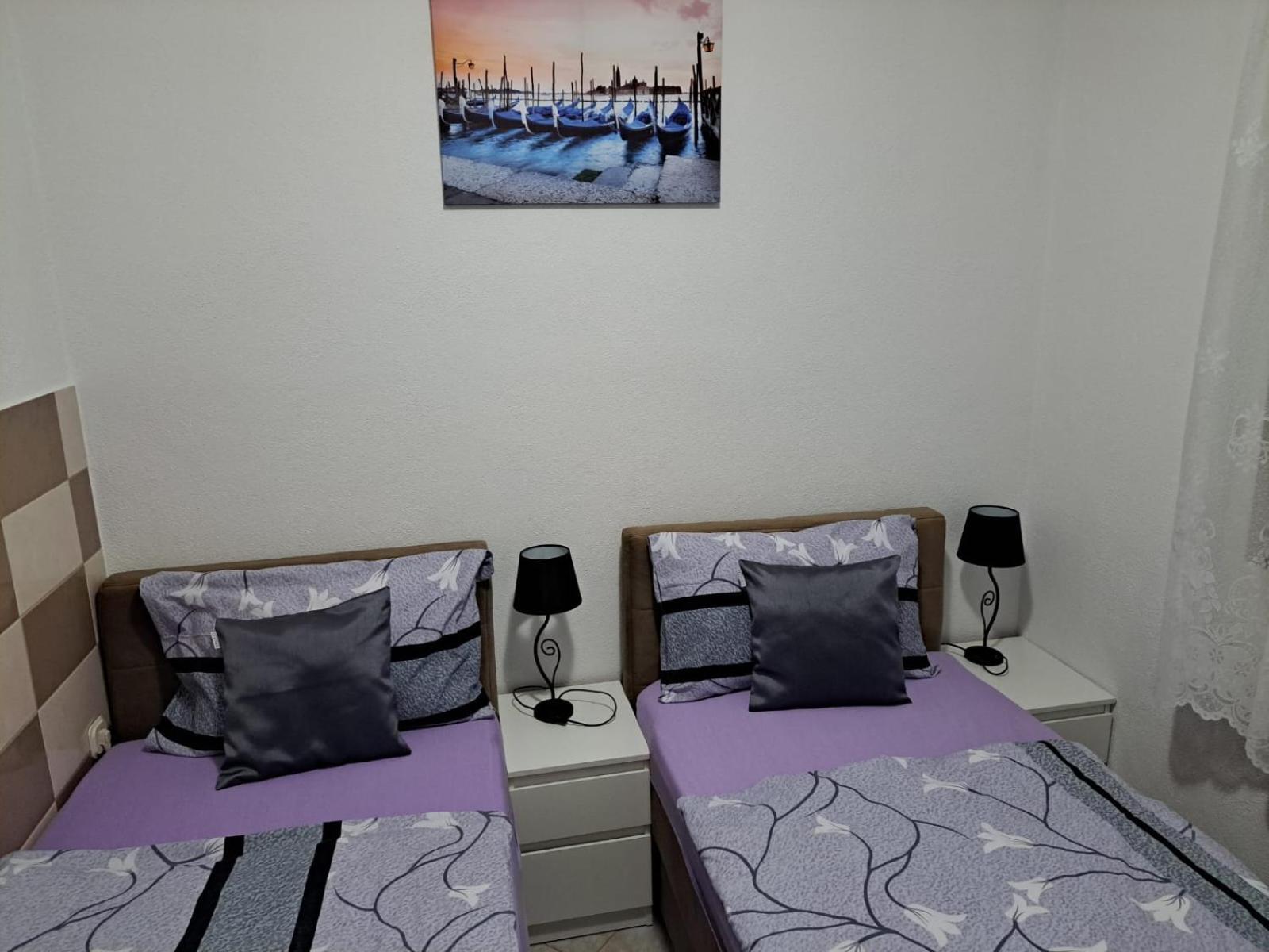 Apartmani Marijamagdalena Gracac  Екстер'єр фото