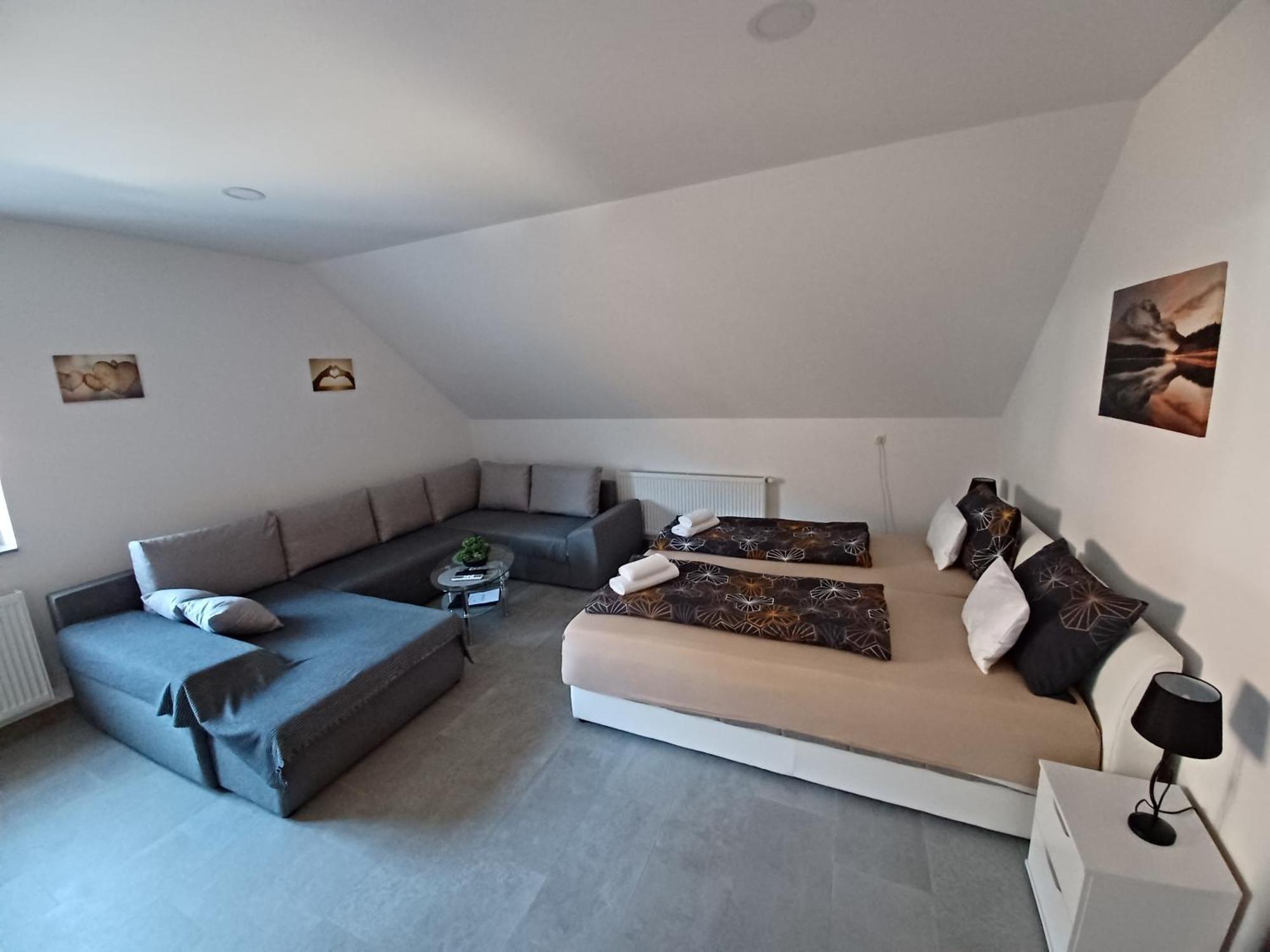 Apartmani Marijamagdalena Gracac  Екстер'єр фото
